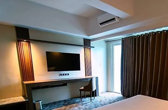 The Tribute Hotel